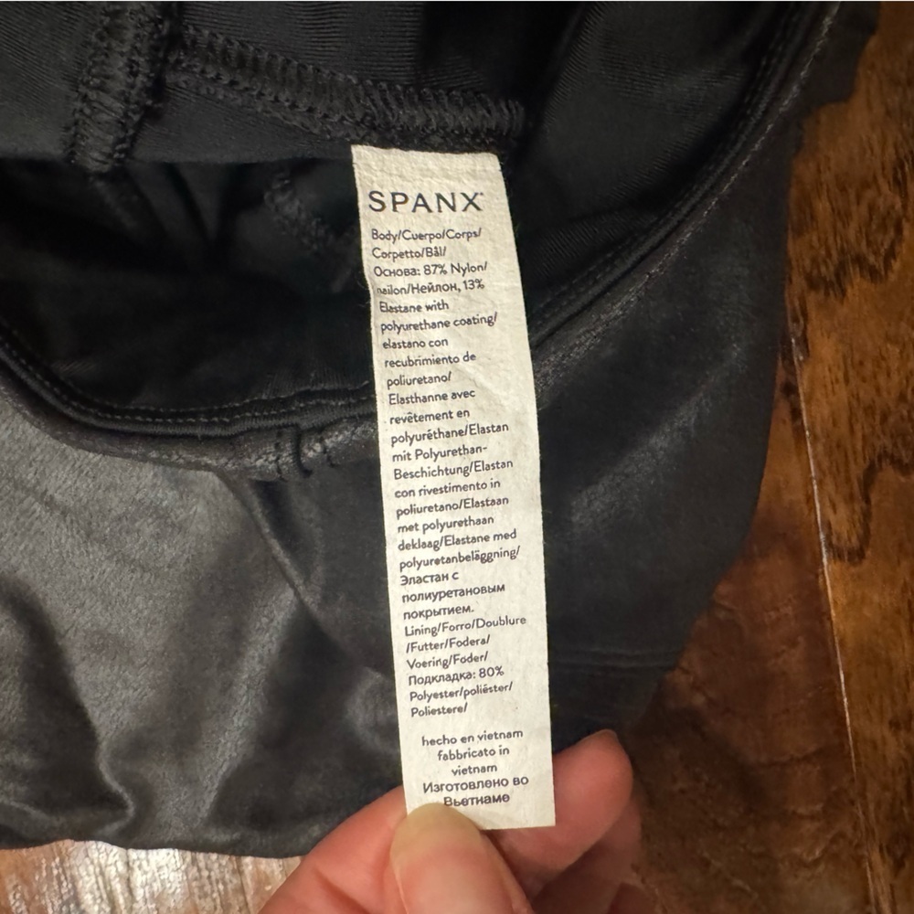 SPANX Black Faux Leather moto leggings, size XS petite - Picture 8 of 9